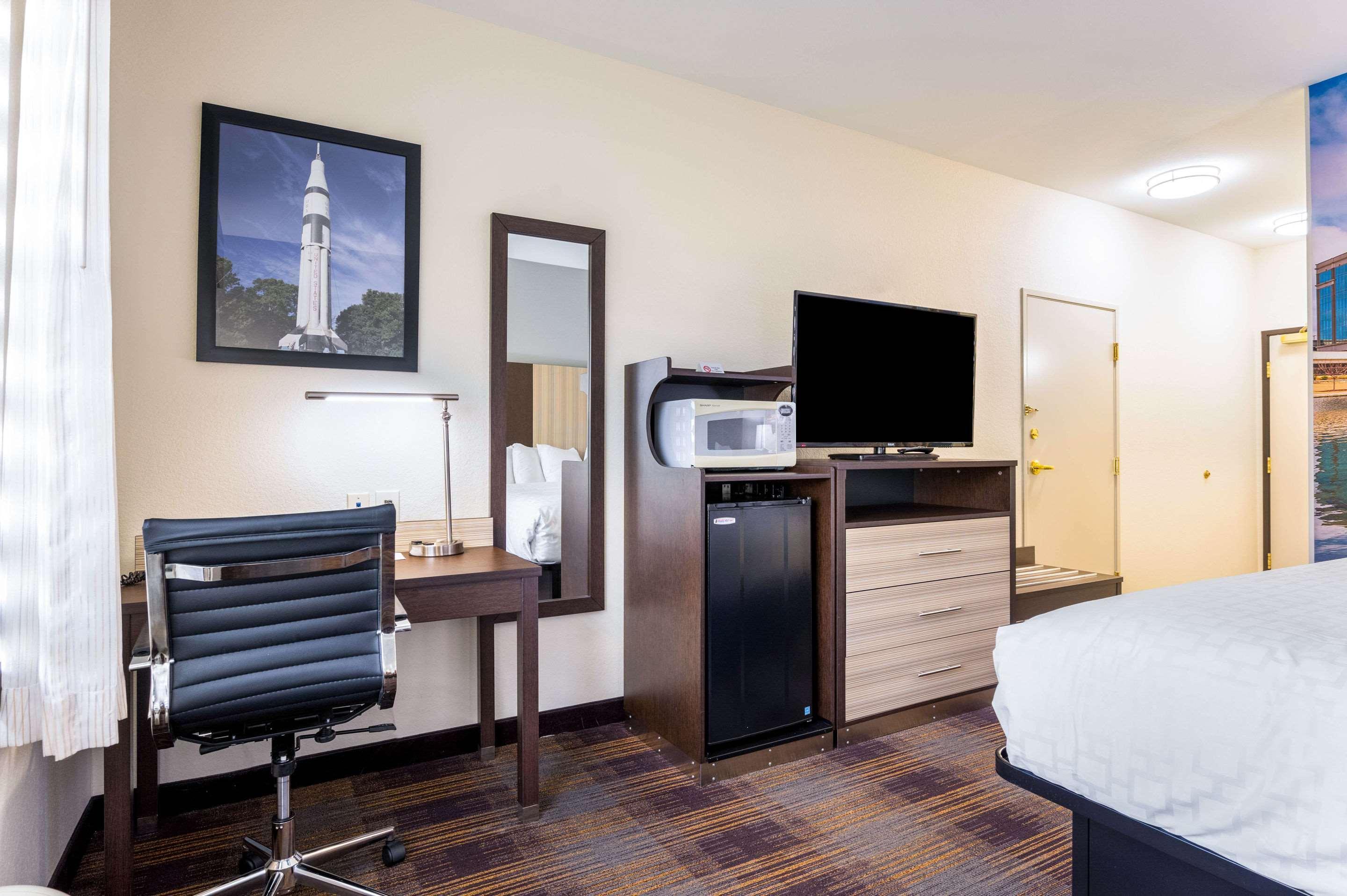 Clarion Pointe Madison-Huntsville Bagian luar foto