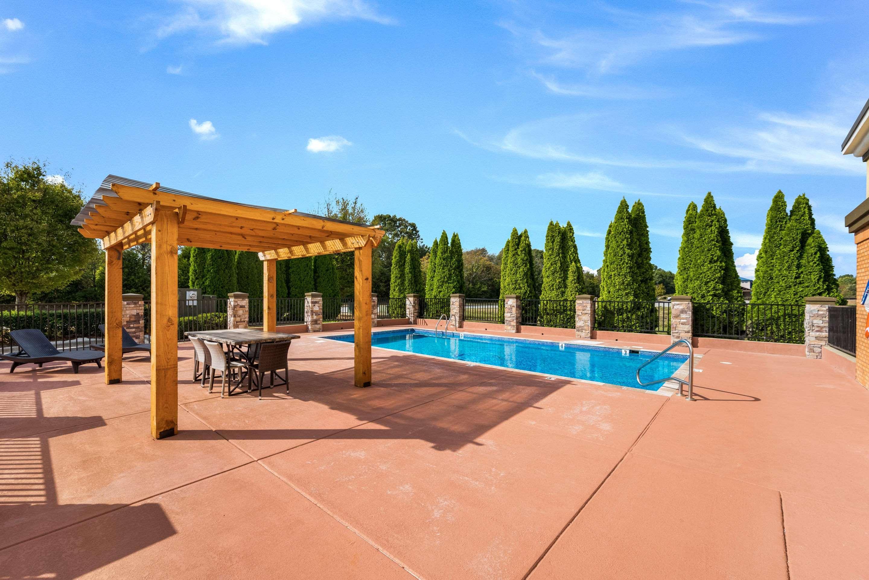 Clarion Pointe Madison-Huntsville Bagian luar foto
