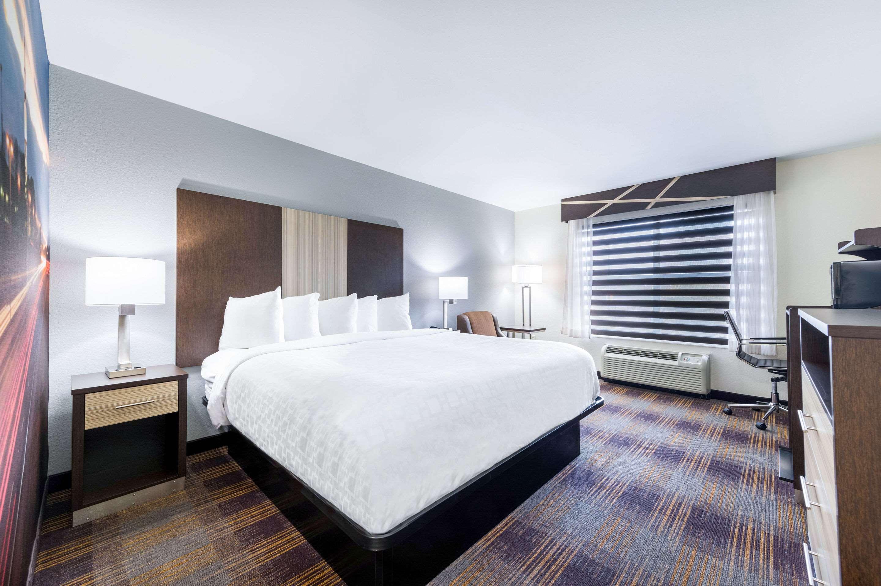 Clarion Pointe Madison-Huntsville Bagian luar foto