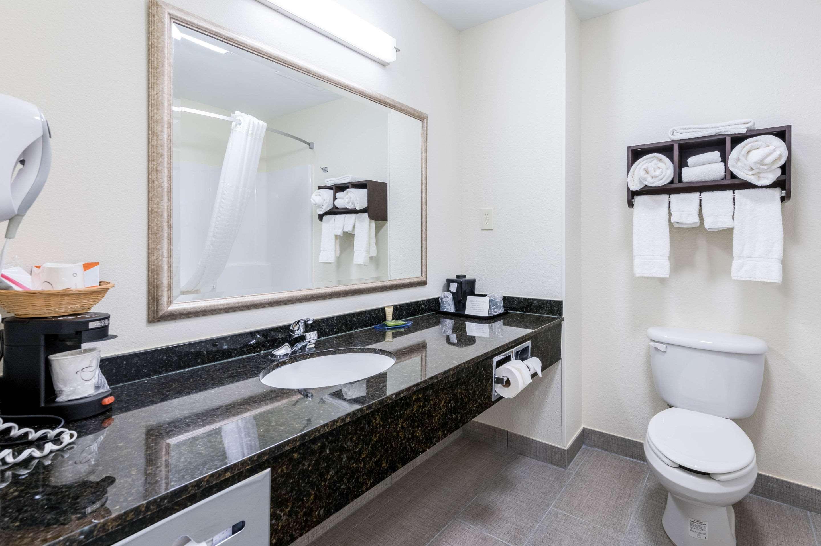 Clarion Pointe Madison-Huntsville Bagian luar foto